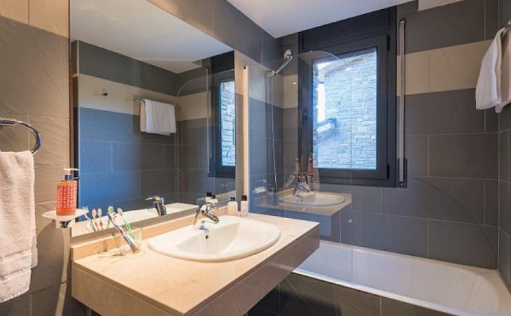 Residence Andorra Sunari Peretol, Bathroom 3